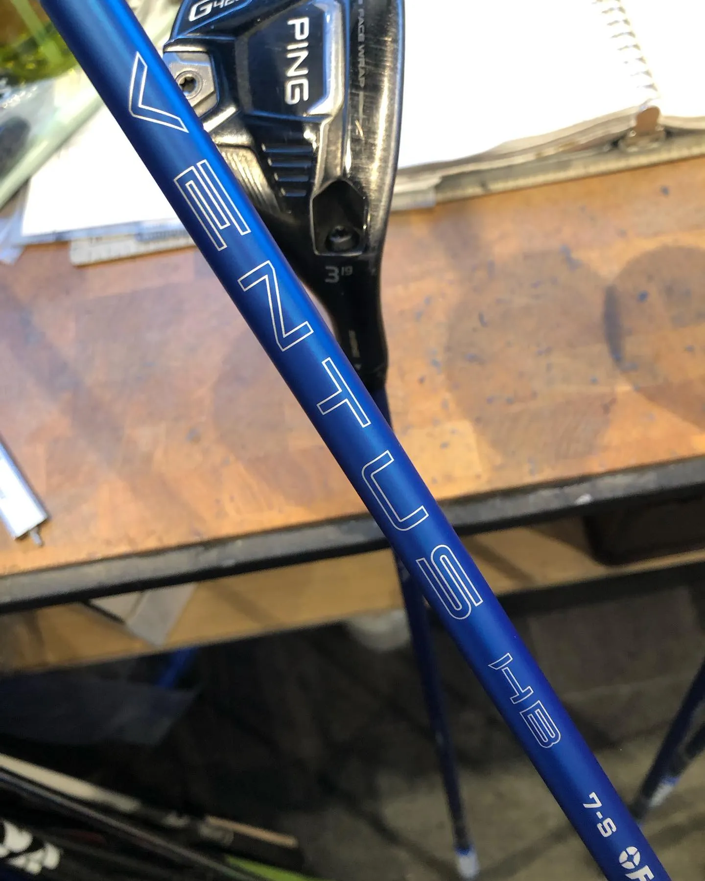 フジクラ VENTUS HYBRID BLUE が先日発売に...